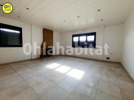 Casa (unifamiliar aïllada), 304 m², prop de bus i tren, seminou