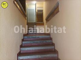 Pis, 81 m², prop de bus i tren