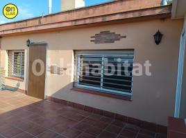 Ático, 78 m², cerca de bus y tren