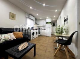Apartamento, 55 m², cerca de bus y tren