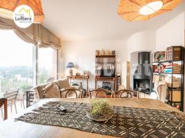 Casa (unifamiliar aislada), 185 m², cerca de bus y tren, seminuevo