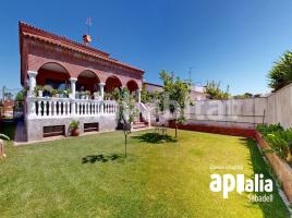 Casa (unifamiliar aïllada), 315 m², prop de bus i tren, seminou