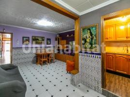 Houses (detached house), 120 m², near bus and train