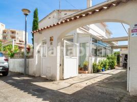 Houses (detached house), 123 m², near bus and train, Riells