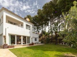 Casa (unifamiliar aislada), 225 m², cerca de bus y tren