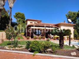 Houses (detached house), 376 m², near bus and train