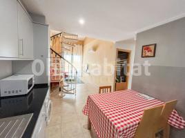 Attic, 92 m², near bus and train, almost new
