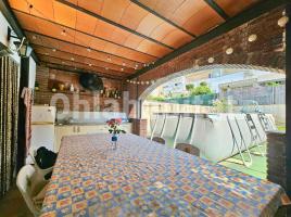 Casa (unifamiliar aislada), 185 m², cerca de bus y tren