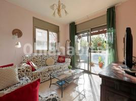  (unifamiliar adossada), 126 m², près de bus et de train, presque neuf