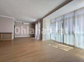 Piso, 141 m², cerca de bus y tren, Sant gervasio