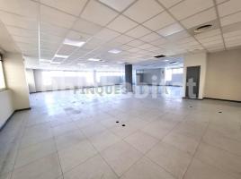Alquiler local comercial, 374 m², zona industrial