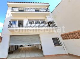 Casa (unifamiliar aïllada), 194 m², prop de bus i tren, casablanca