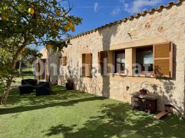 Houses (country house), 185 m², near bus and train