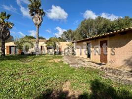 Houses (country house), 185 m², near bus and train