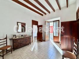 Flat, 200 m², near bus and train