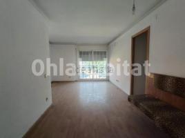 Piso, 64 m², cerca de bus y tren