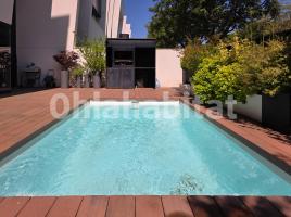 Dúplex, 178 m², cerca de bus y tren, nuevo