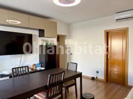 Ático, 71 m², cerca de bus y tren