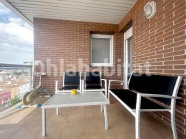 Ático, 115 m², cerca de bus y tren