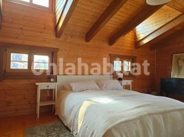 Houses (detached house), 216 m², near bus and train, almost new
