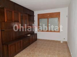 Piso, 44 m², cerca de bus y tren