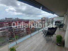 Piso, 180 m², cerca de bus y tren