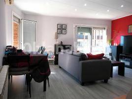 Flat, 100 m², near bus and train