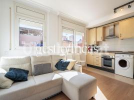 Piso, 62 m², cerca de bus y tren, seminuevo