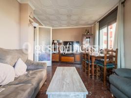 Piso, 98 m², cerca de bus y tren