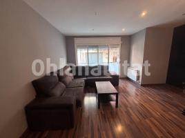 Louer apartament, 113 m², près de bus et de train, presque neuf, Horta de Santa Maria 