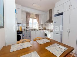 Dúplex, 113 m², cerca de bus y tren, seminuevo