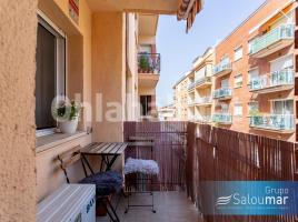 Flat, 108 m², near bus and train