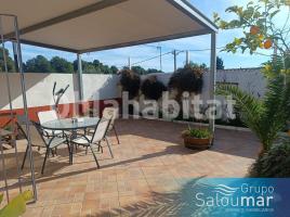  (unifamiliar adossada), 240 m², près de bus et de train, presque neuf