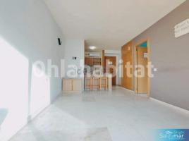 Flat, 46 m², near bus and train