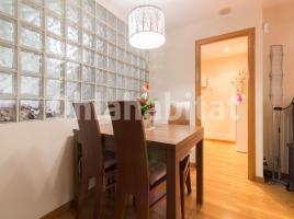 Piso, 80 m², cerca de bus y tren, Doctor Reig