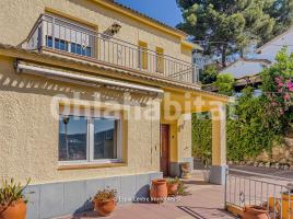 Casa (unifamiliar aislada), 215 m², cerca de bus y tren