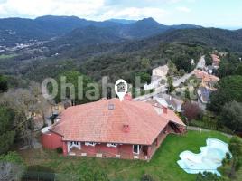 Casa (unifamiliar aislada), 403 m², cerca de bus y tren