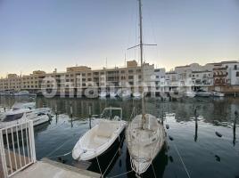 Piso, 65 m², cerca de bus y tren