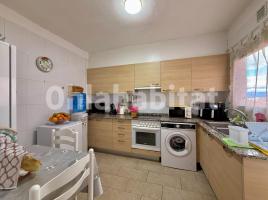 Flat, 96 m², near bus and train