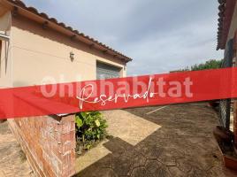 Houses (detached house), 388 m², near bus and train, almost new