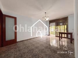 Flat, 82 m², near bus and train, Roureda