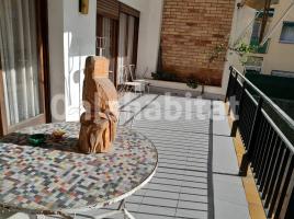 Pis, 180 m², prop de bus i tren