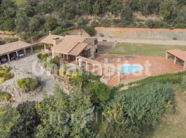 Houses (detached house), 340 m², near bus and train