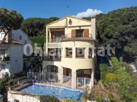Casa (unifamiliar aislada), 236 m², cerca de bus y tren