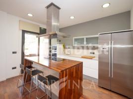 Apartament, 135 m², near bus and train, almost new