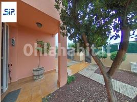  (unifamiliar aïllada), 276 m², près de bus et de train, presque neuf, Santa Fe del Penedès
