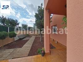  (unifamiliar aïllada), 276 m², près de bus et de train, presque neuf, Santa Fe del Penedès