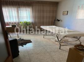 Pis, 99 m², prop de bus i tren