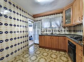 Pis, 79 m², prop de bus i tren