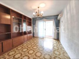 Pis, 79 m², prop de bus i tren